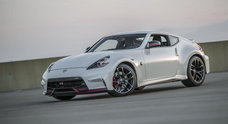  Nissan 370Z Nismo 2015 года  (US) (фото 14 из 62)